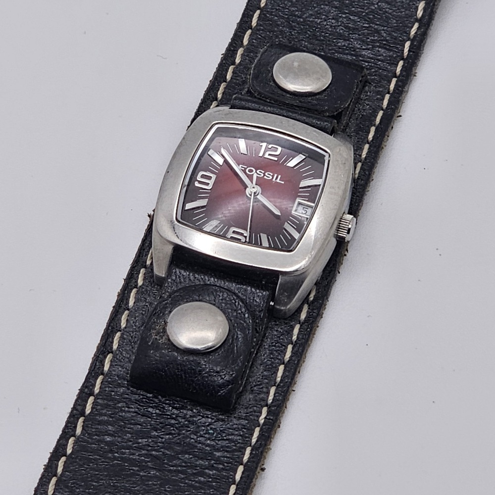 Fossil women's Black leather watch,quartz,battery & water resistant Analog watch